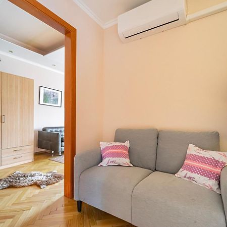 B48 Bigflat - Kenyelem 130 M2 En Villa Törökbálint Eksteriør bilde
