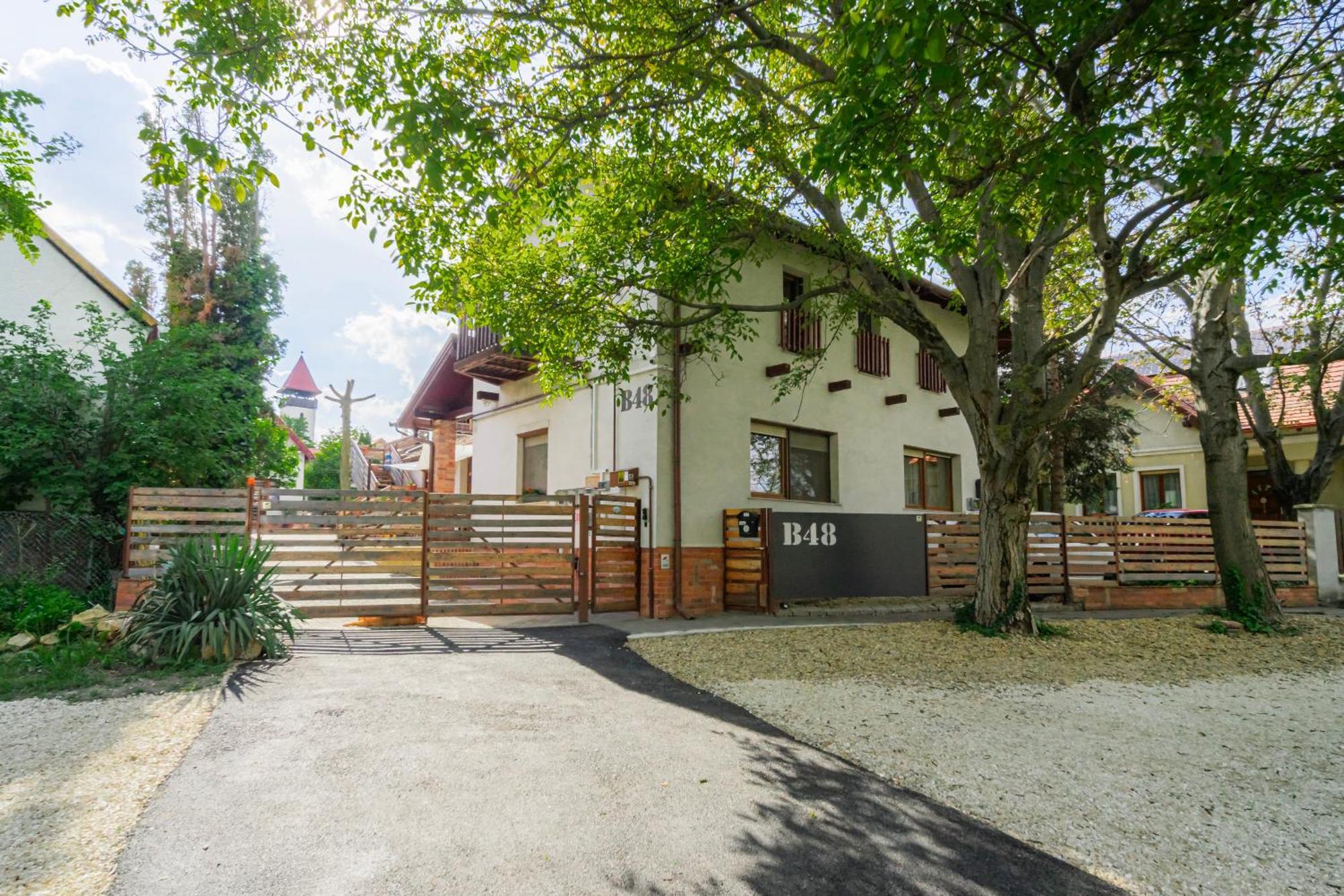 B48 Bigflat - Kenyelem 130 M2 En Villa Törökbálint Eksteriør bilde
